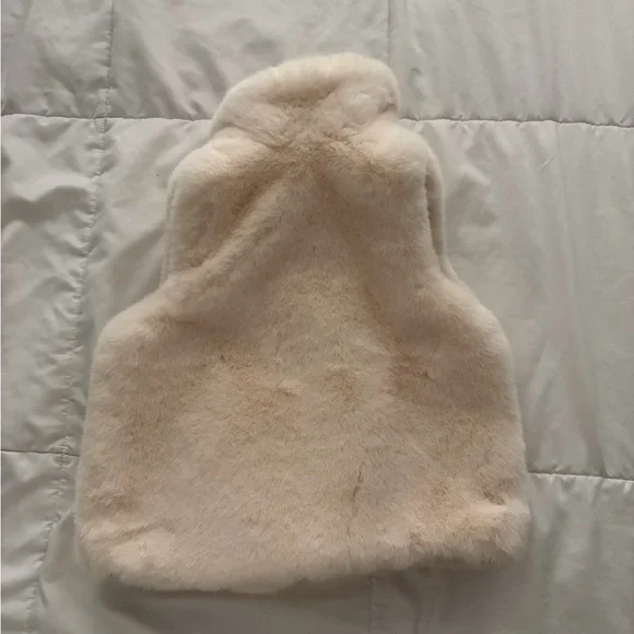 VIGNETTE Cozy Cream Girls Vest 3Y - Picture 4 of 7